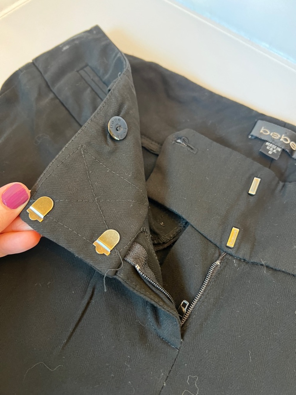 bebe Black Slim Fit Low Rise Dress Pants with Flared Cuff. Size 8 - Picture 6 of 12